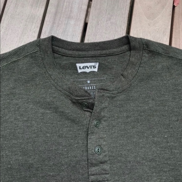 LEVIS Green Long Sleeve Button Up Shirt - Picture 4 of 7